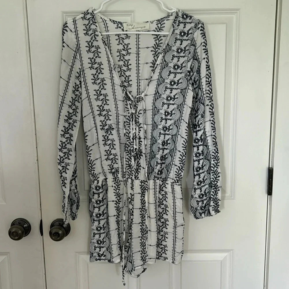 Vintage Havana shorts romper size medium navy blue, and white long sleeve boho